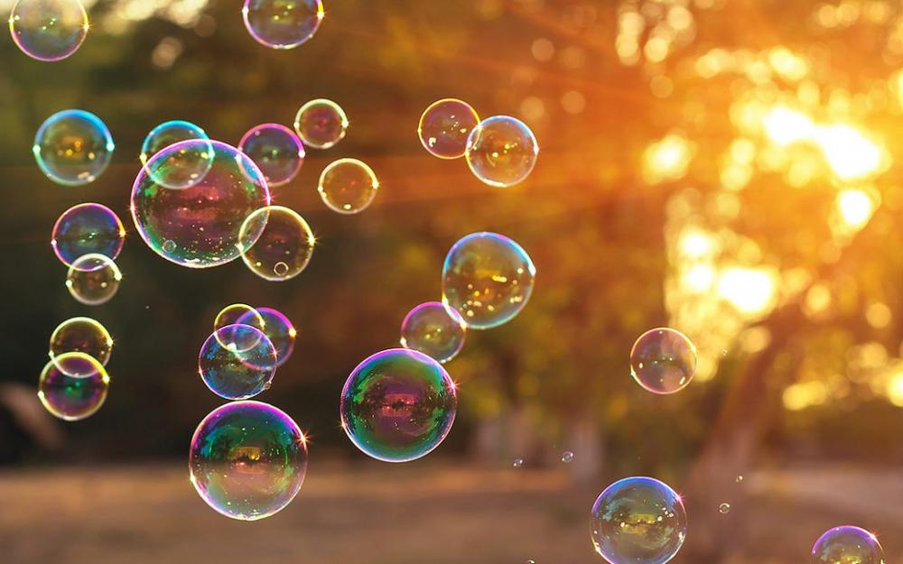 Bubbles.thumb.jpg.819222698f1a3b6e394f2d49fa39dd1a.jpg